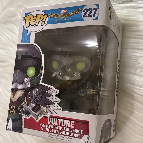 Funko POP! Vulture #227 Marvel Spider-Man Homecoming Vinyl Figure - Picture 8 of 12